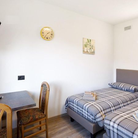 Gino Apartment Ливиньо Екстериор снимка